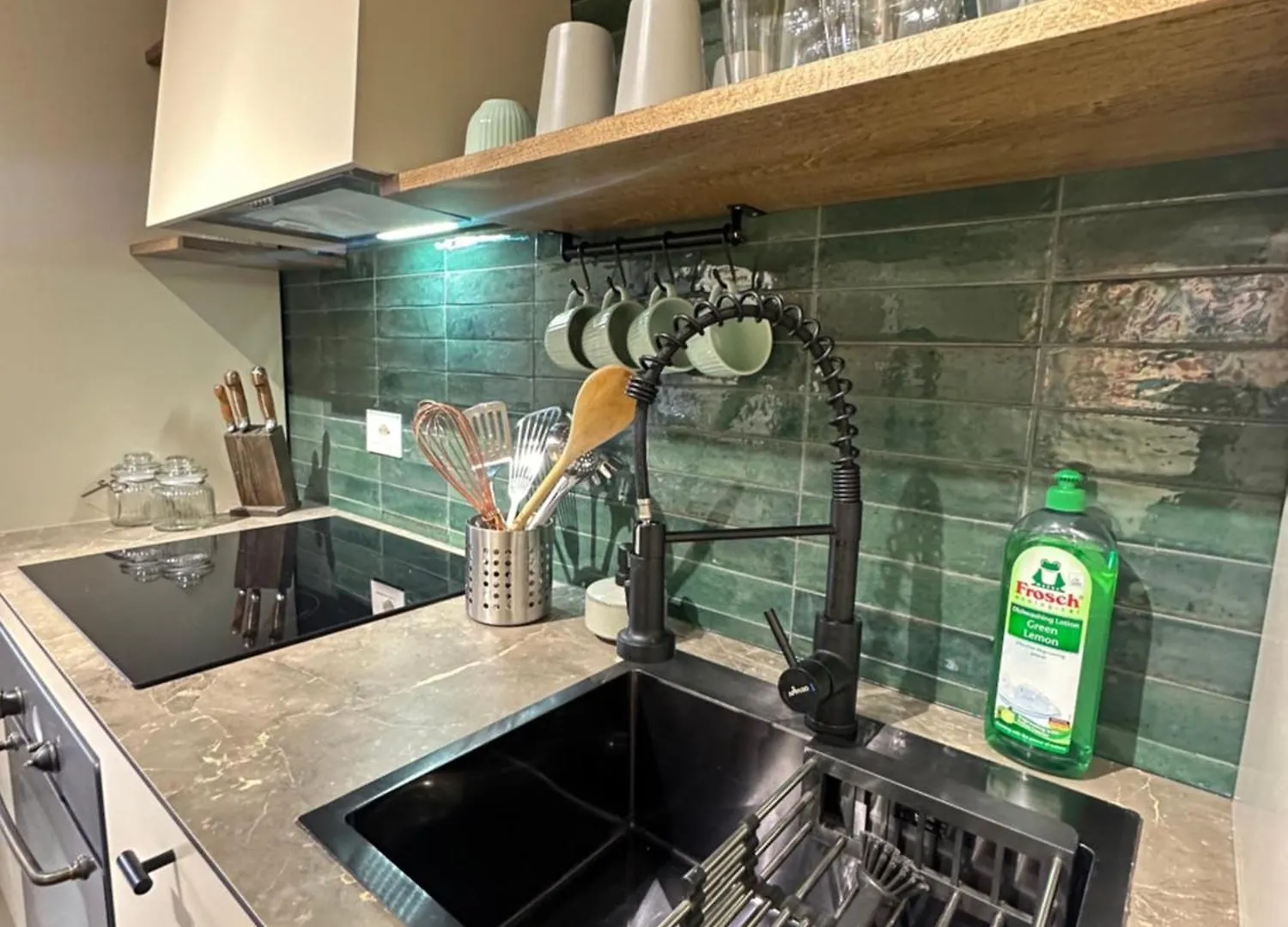 Newly Renovated Apartment Olive Dhërmi