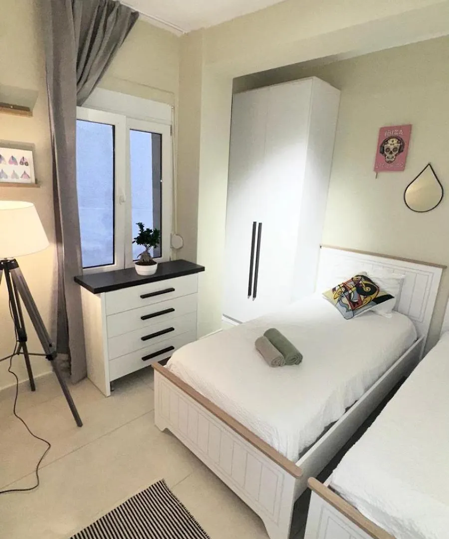 Newly Renovated Apartment Olive Dhërmi 0*,